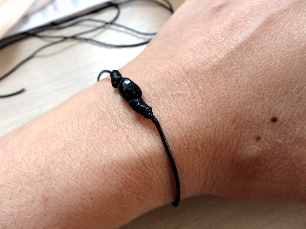 bracciale in Tormalina nera semplice in corda